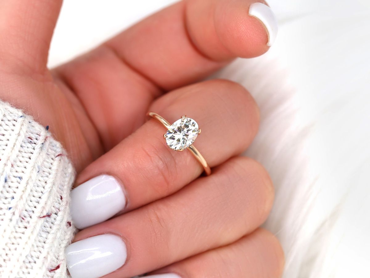 Stunning 1.5 CT Oval Moissanite Engagement Ring with Hidden Halo Design 4