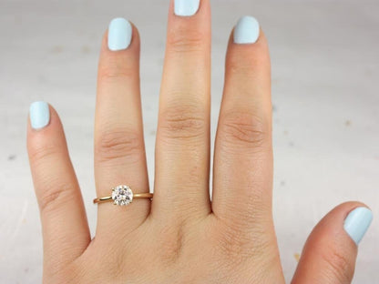 Stunning 1 CT Round Moissanite Engagement Ring With Solitaire Design 4