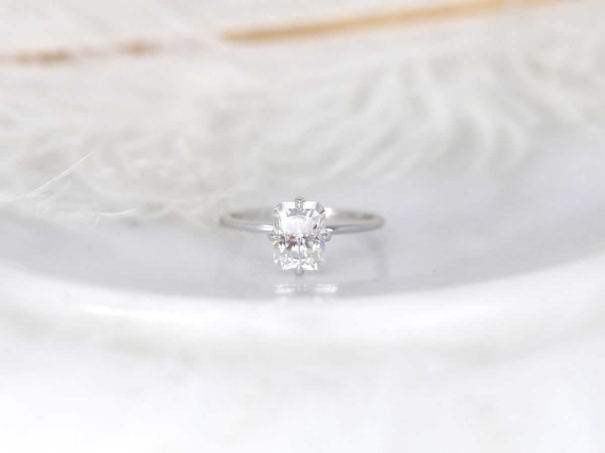 Stunning 1.75 CT Radiant Moissanite Engagement Ring with Solitaire Design 1