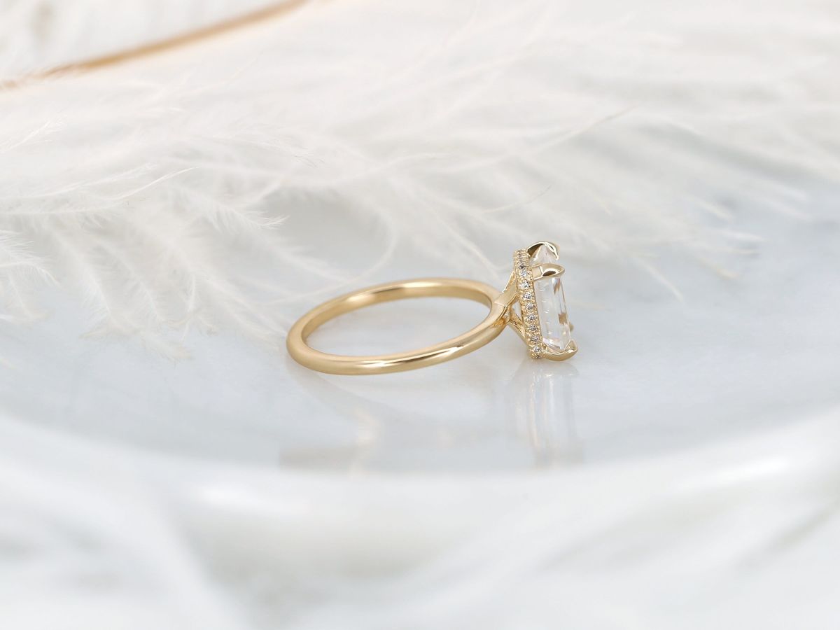 Stunning 2.60 CT Emerald Moissanite Engagement Ring with Hidden Halo Design 2