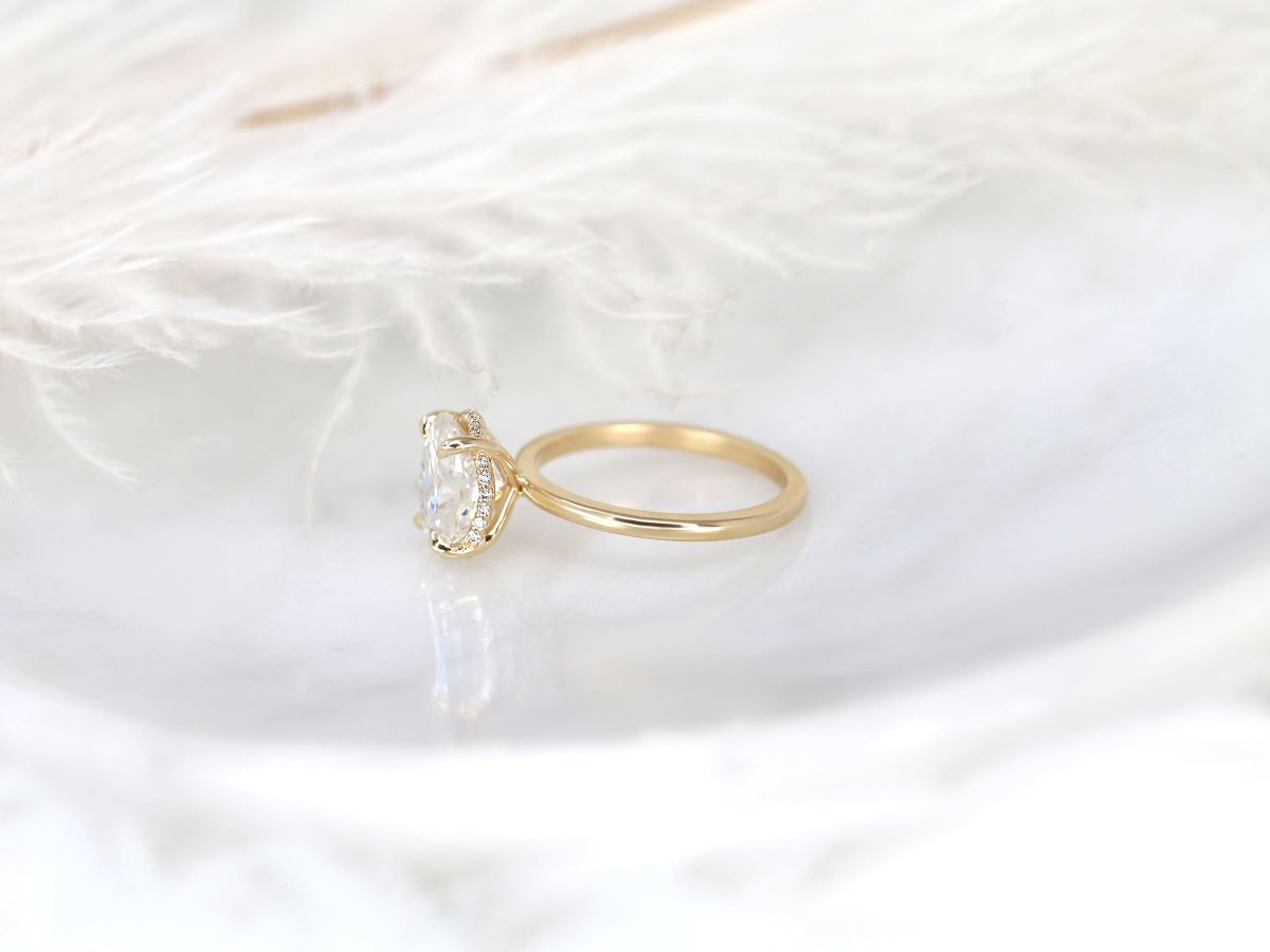 Stunning 2.5 CT Oval Moissanite Engagement Ring with Hidden Halo Design 3