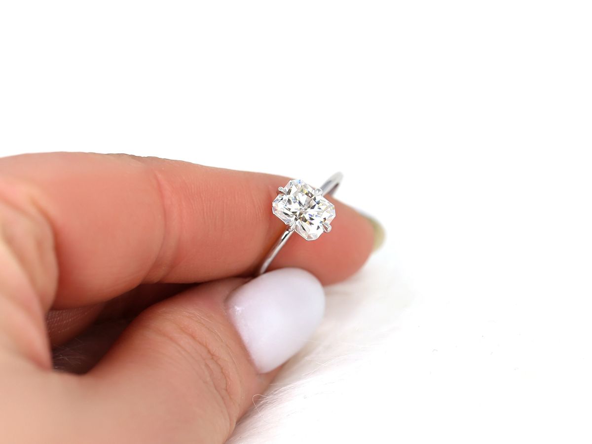 Stunning 1.75 CT Radiant Moissanite Engagement Ring with Solitaire Design 5