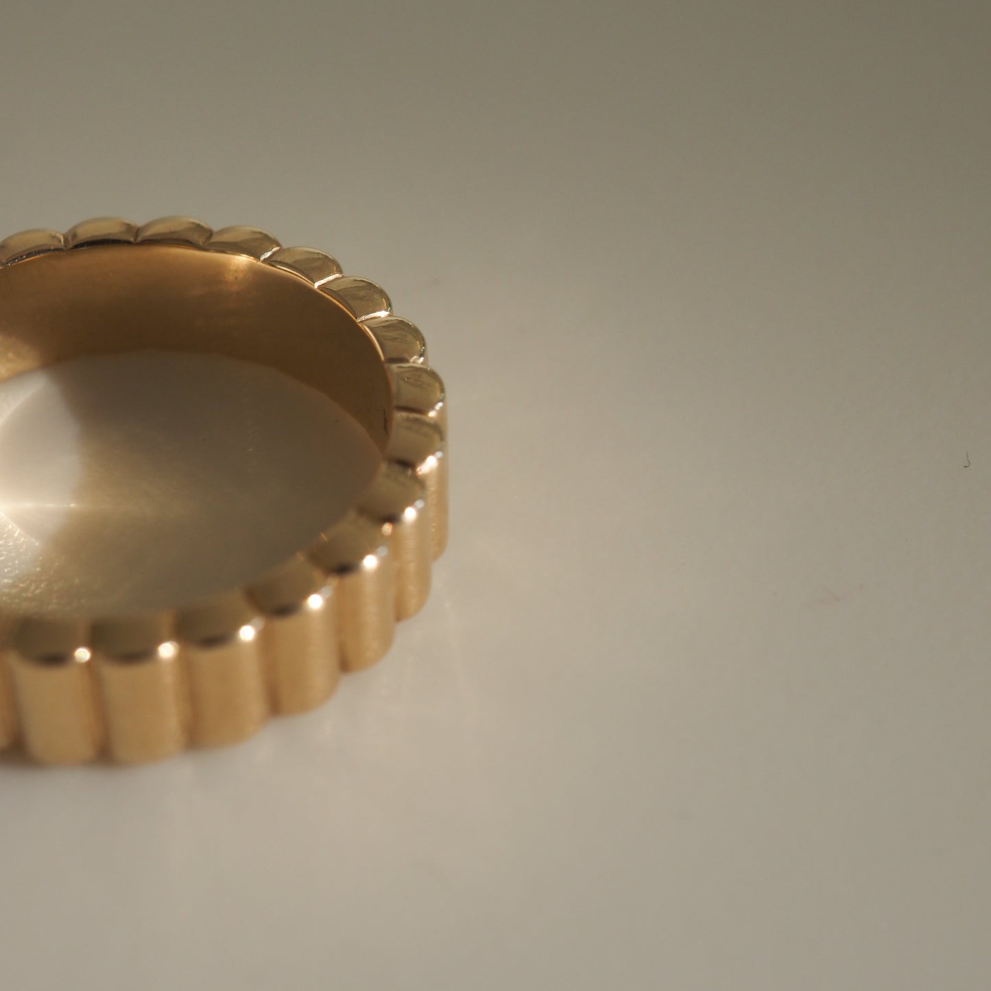 Stunning Ribbed Cigar Wedding Wedding Bands 5