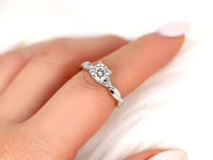 Stunning 1 CT Cushion Moissanite Engagement Ring With Solitaire Design 6