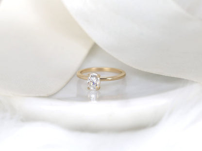 Stunning 1 CT Oval Moissanite Engagement Ring With Solitaire Design 2