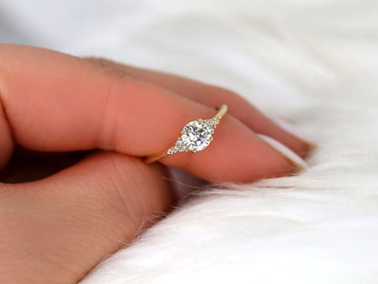 Stunning 0.75 CT Round Moissanite Engagement Ring With Cluster Design 6