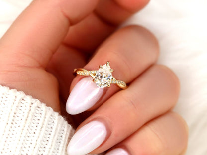 Stunning 1.50 CT Pear Moissanite Engagement Ring with Twisted Pave Design 5