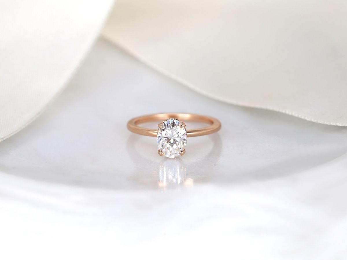 Stunning 1.5 CT Oval Moissanite Engagement Ring with Hidden Halo Design 1
