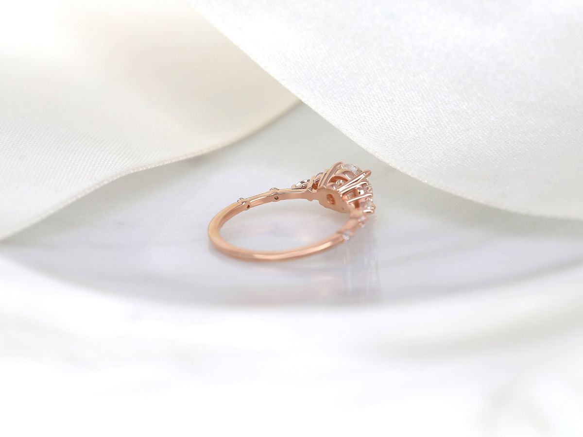 Stunning 1.0 CT Round Moissanite Engagement Ring with Cluster Design 3