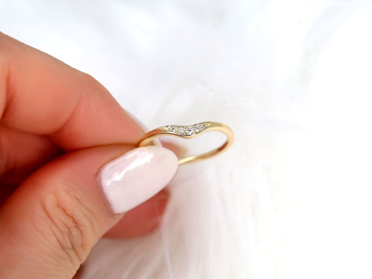 Stunning 0.06 TCW Round Moissanite Stones Curved Wedding Bands 4