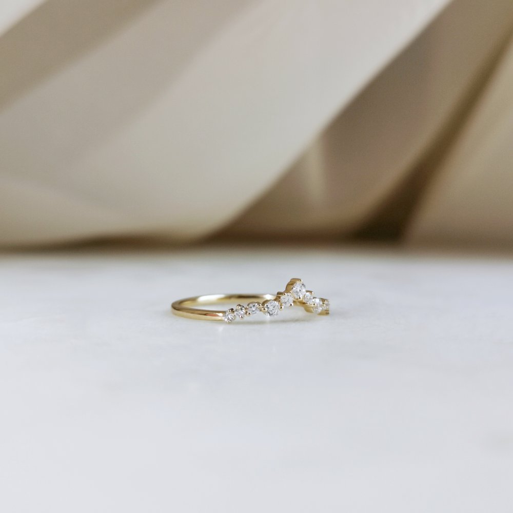 0.16 CT Round Curved Lab Grown Diamond Wedding Band