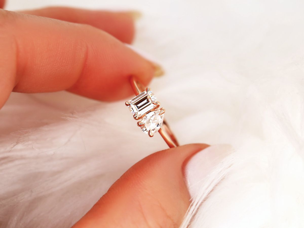 Stunning 0.43 CT & 0.58 CT Pear & Emerald Moissanite Engagement Ring with Two Stones Design 6