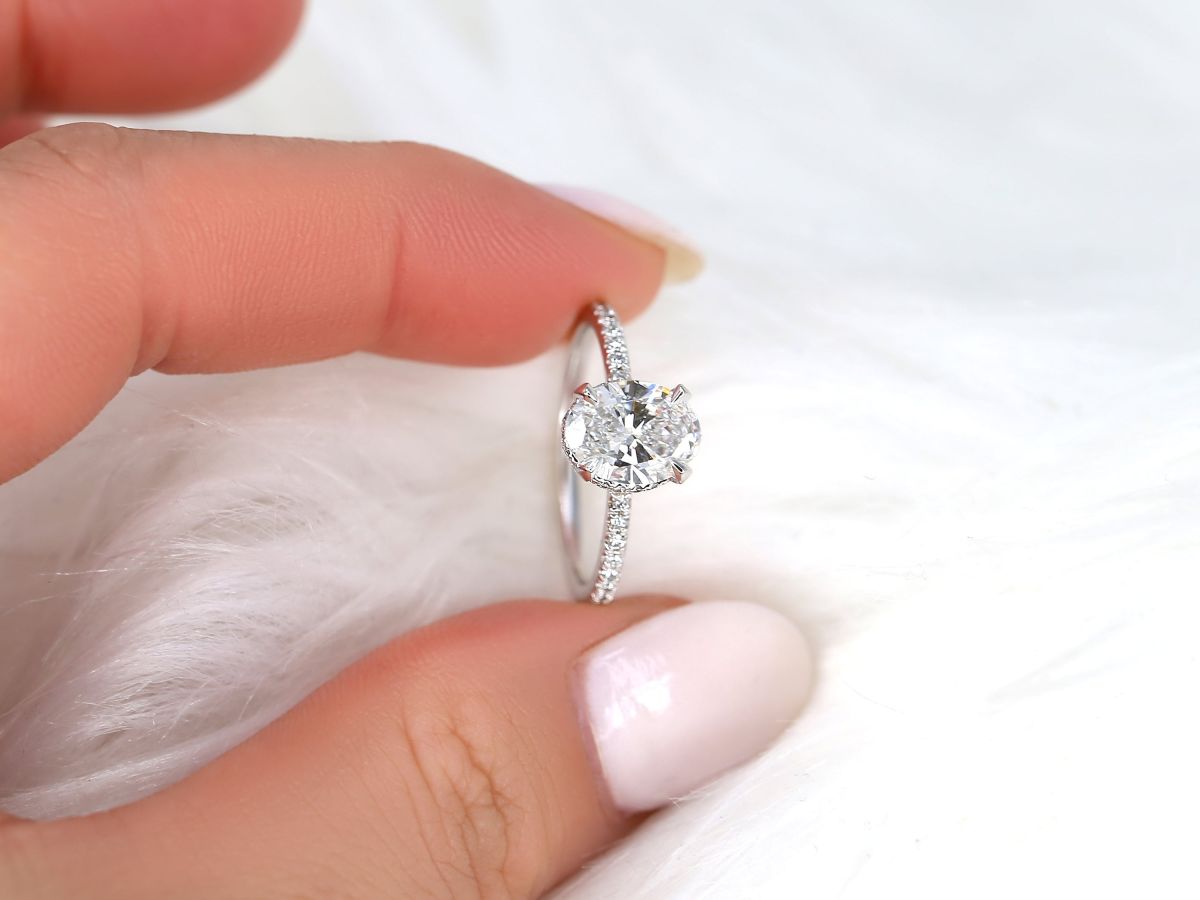Stunning 1.5 CT Oval Moissanite Engagement Ring with Hidden Halo Design 5