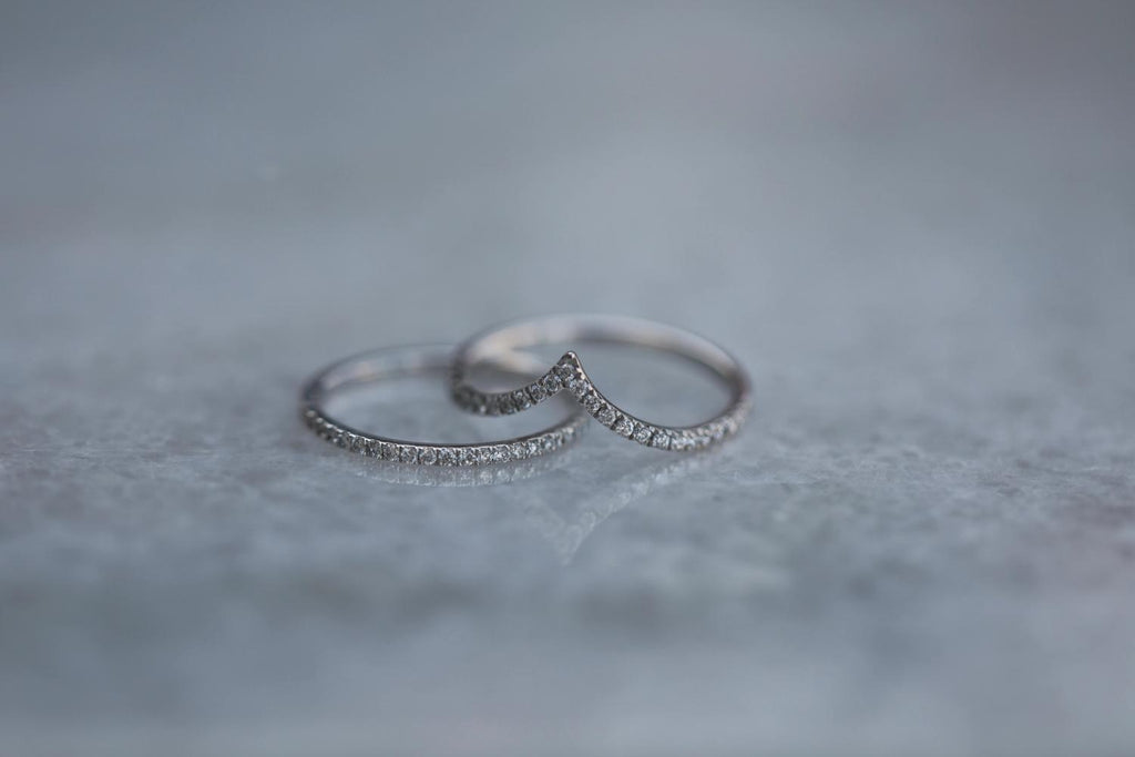0.225 CT Round Curved Lab Grown Diamond Wedding Band
