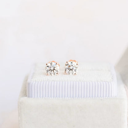 1.0 TCW Round Shape Moissanite Stud Earrings in Gold 1