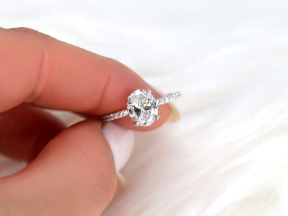 Stunning 1.5 CT Oval Moissanite Engagement Ring with Hidden Halo Design 1