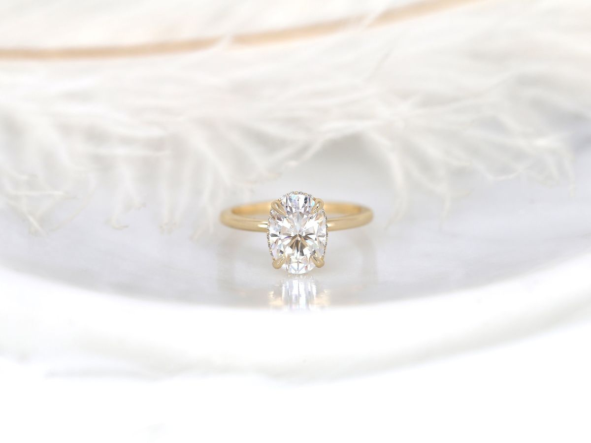 Stunning 2.5 CT Oval Moissanite Engagement Ring with Hidden Halo Design 1