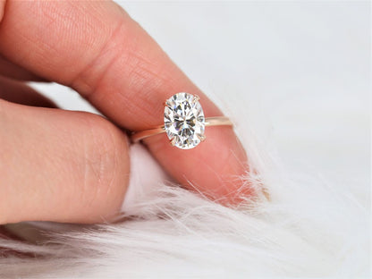 Stunning 2.5 CT Oval Moissanite Engagement Ring with Solitaire Design 8