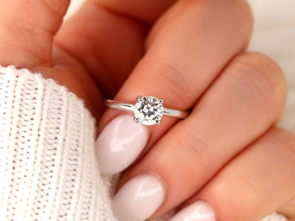 Stunning 1.0 CT Round Moissanite Engagement Ring with Solitaire Design 10
