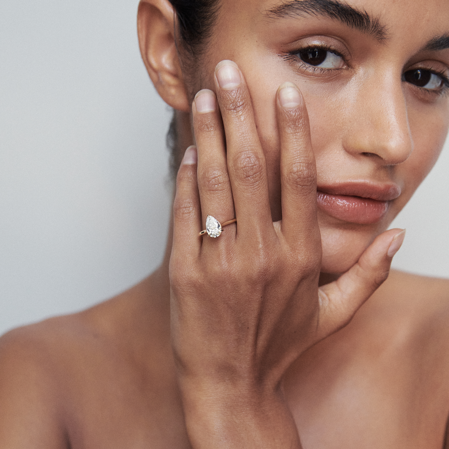 Stunning 1 CT Pear Moissanite Engagement Ring with Solitaire Design 5