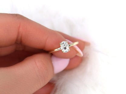 Stunning 1 CT Oval Moissanite Engagement Ring With Solitaire Design 7