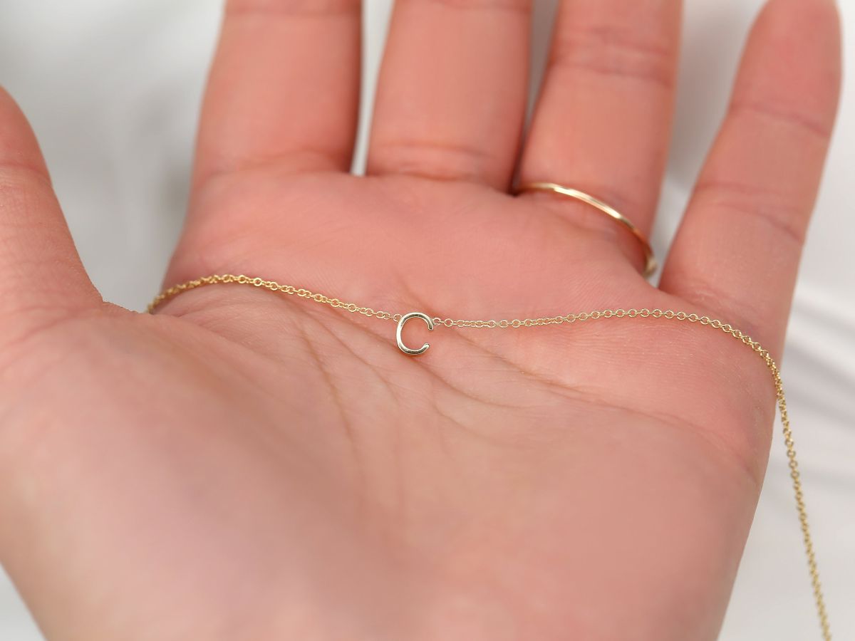 Customized Letter Pendant Necklace in Solid Gold 2