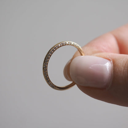 Stunning 0.2 TCW Round Moissanite Stones Knife Edge Wedding Bands 2