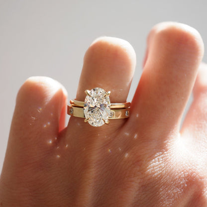 Stunning 0.12 TCW Round Moissanite Stones Flush Wedding Bands 3