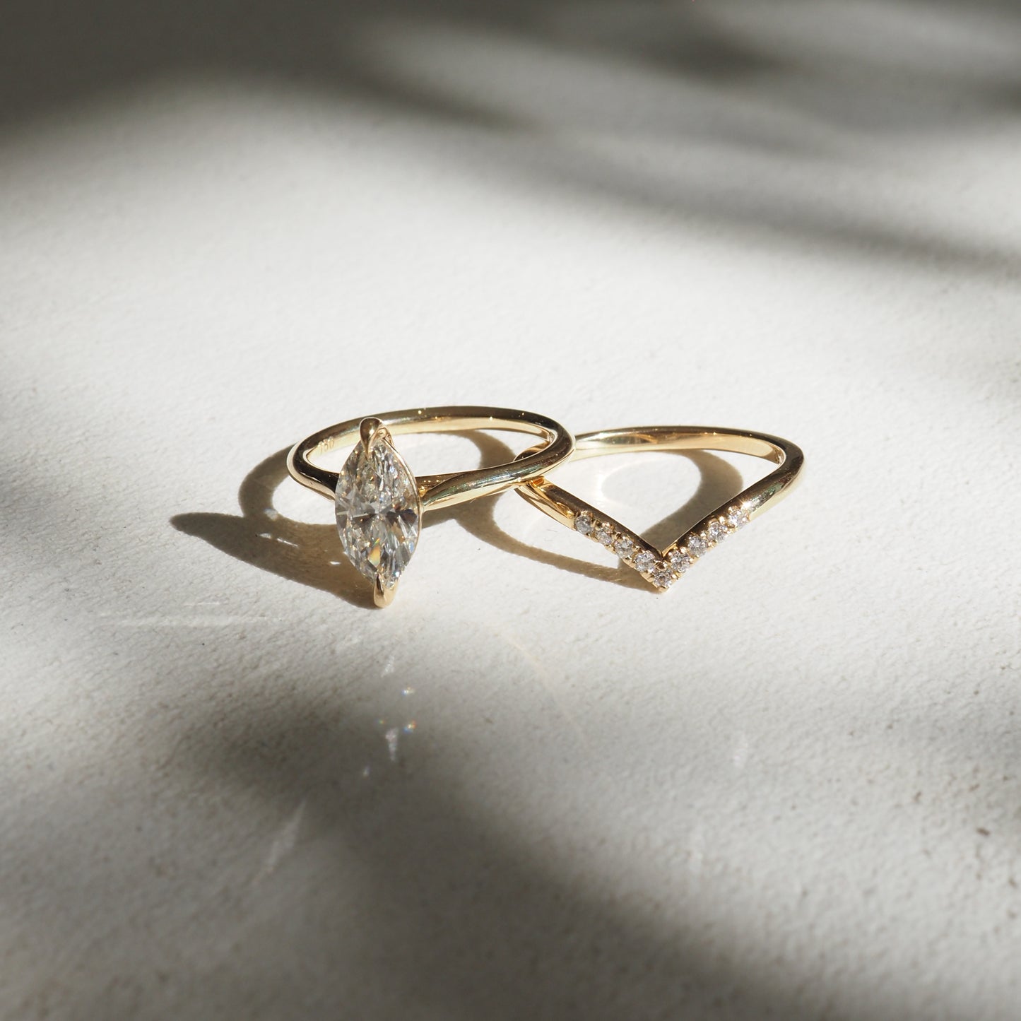 Stunning 0.10 TCW Round Moissanite Stones V-Shaped Wedding Bands 2