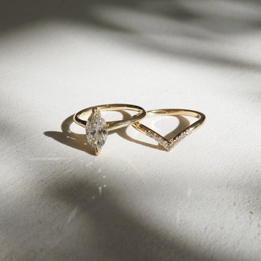 Stunning 0.10 TCW Round Moissanite Stones V-Shaped Wedding Bands 2