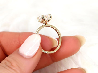 Stunning 2.5 CT Oval Moissanite Engagement Ring with Solitaire Design 7