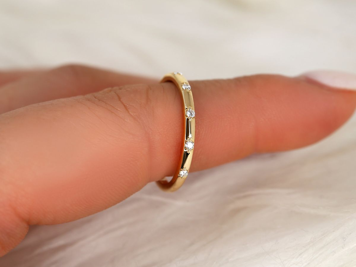 Stunning 0.11 TCW Round Moissanite Stones Flush Wedding Bands 6