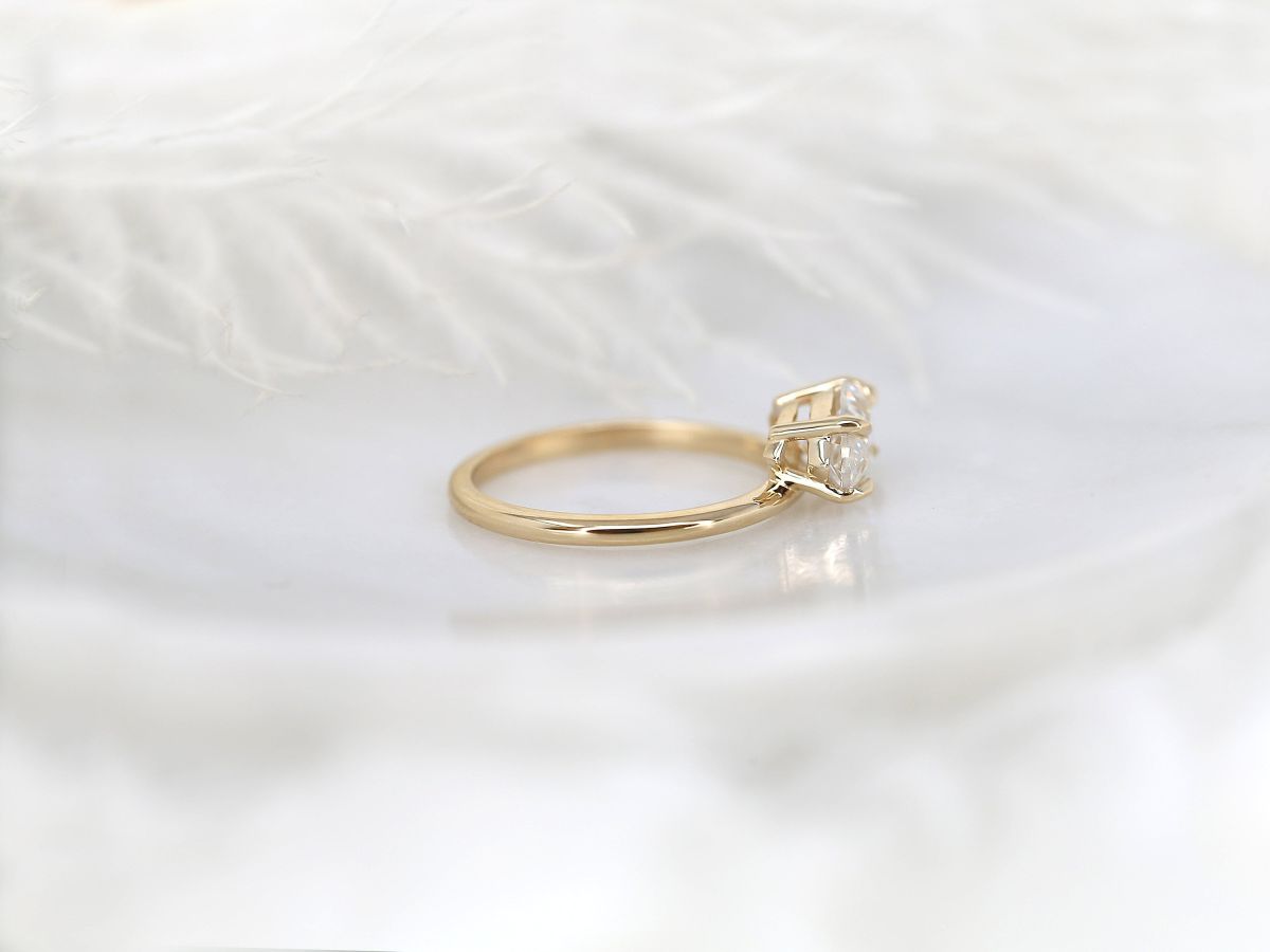 Stunning 1.80 CT Marquise Moissanite Engagement Ring with Solitaire Design 3