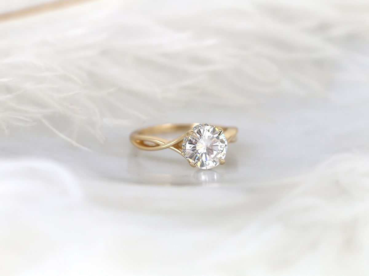 Stunning 2.0 CT Round Moissanite Engagement Ring with Hidden Halo Design 1