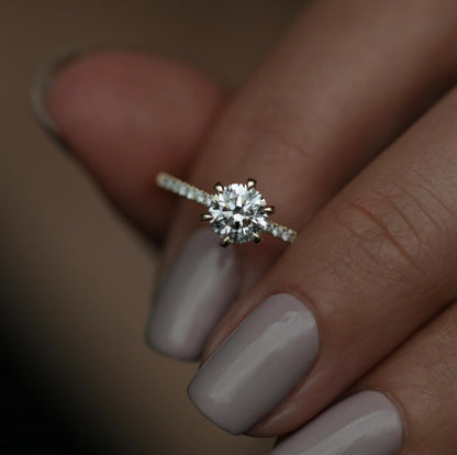 0.85 CT Round Cut Pave CVD E/VS1 Diamond Engagement Ring 1