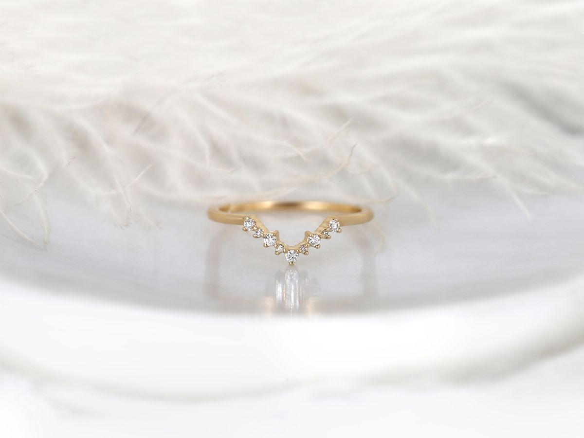 Stunning 0.10 TCW Round Moissanite Stones Curved Wedding Bands 1