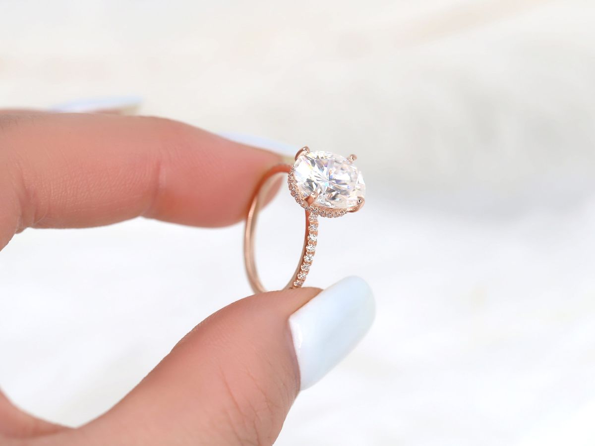 Stunning 4.20 CT Oval Moissanite Engagement Ring with Hidden Halo Design 8