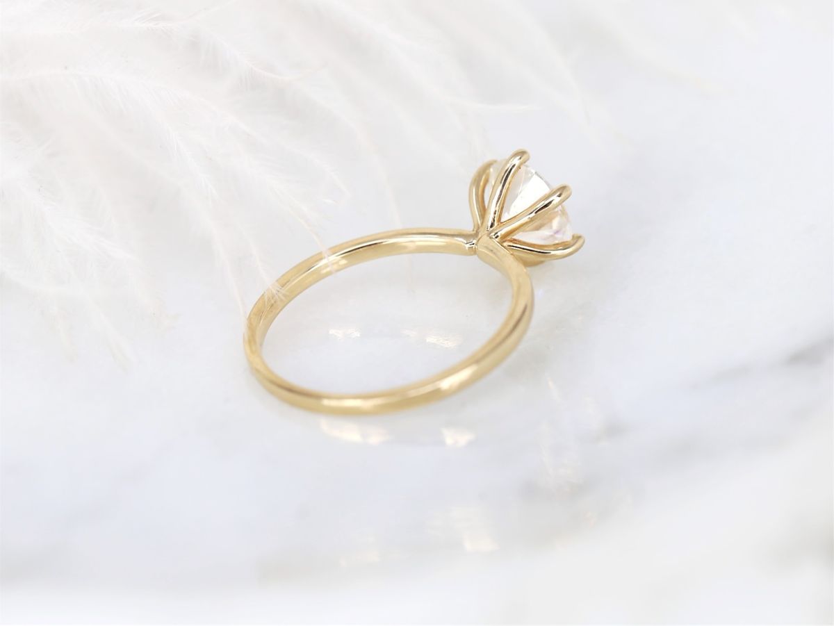 Stunning 2.0 CT Round Moissanite Engagement Ring with Solitaire Design 4