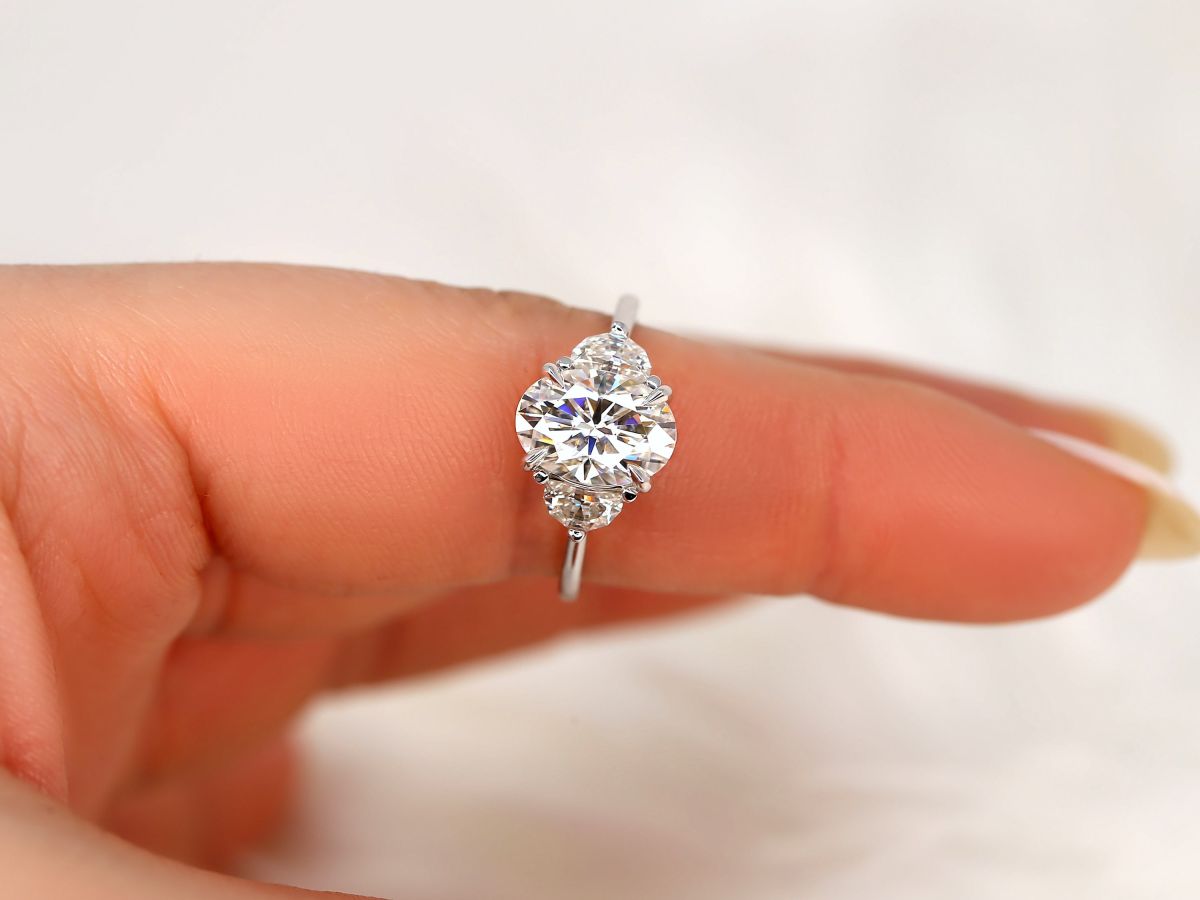 Stunning 2.5 CT Oval Moissanite Engagement Ring with Three Stone Design 6