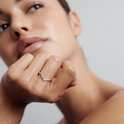 Stunning 0.10 TCW Round Moissanite Stones V-Shaped Wedding Bands 6