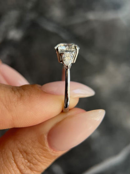 2.0 CT Round Three Stones CVD E/VS1 Diamond Engagement Ring 3